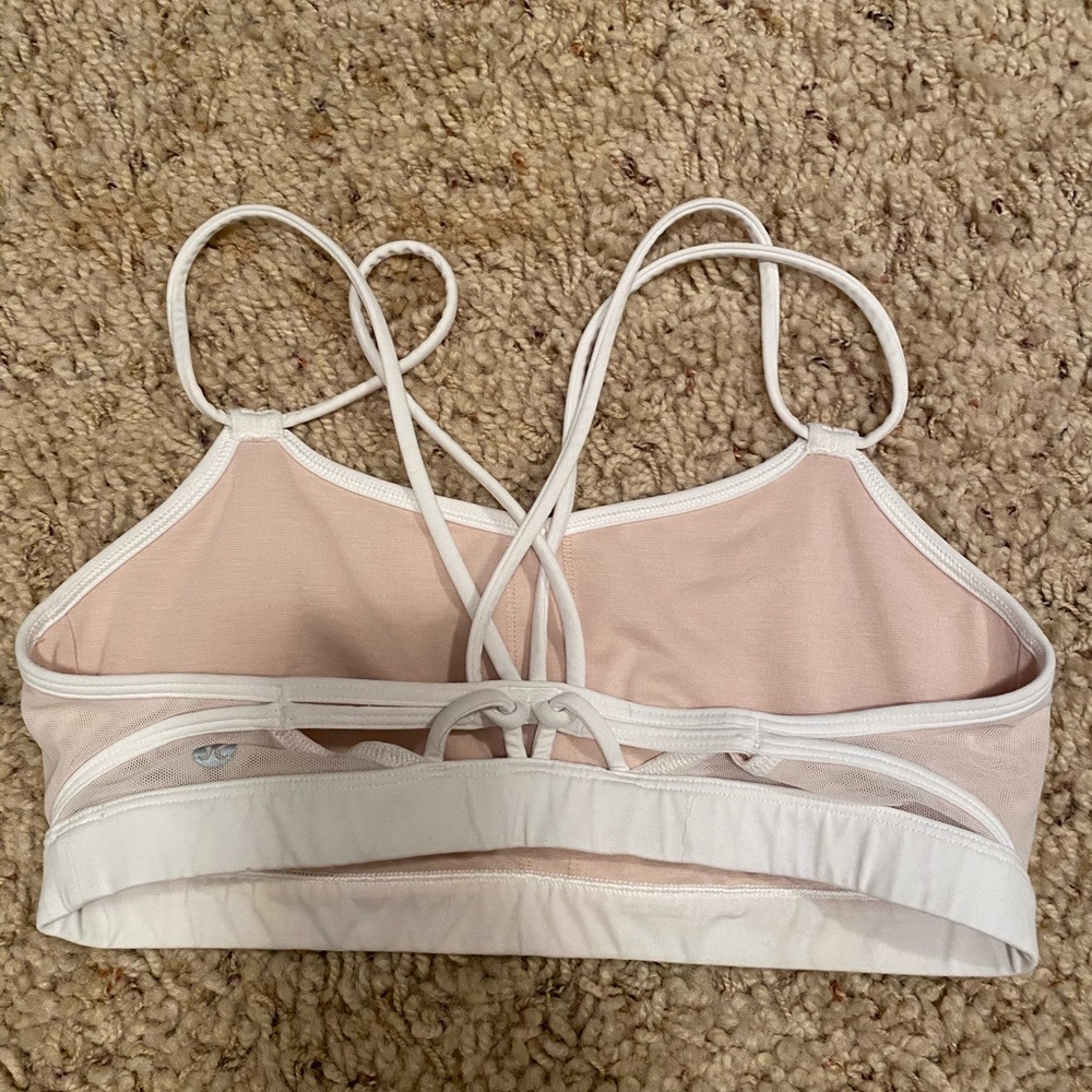 Lululemon make a move bra